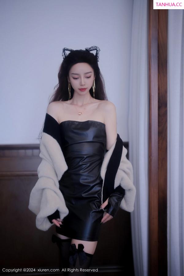   [XiuRen]高清写真图 2024.02.01 No.8049 苏曼兮 黑丝美腿第6张图片